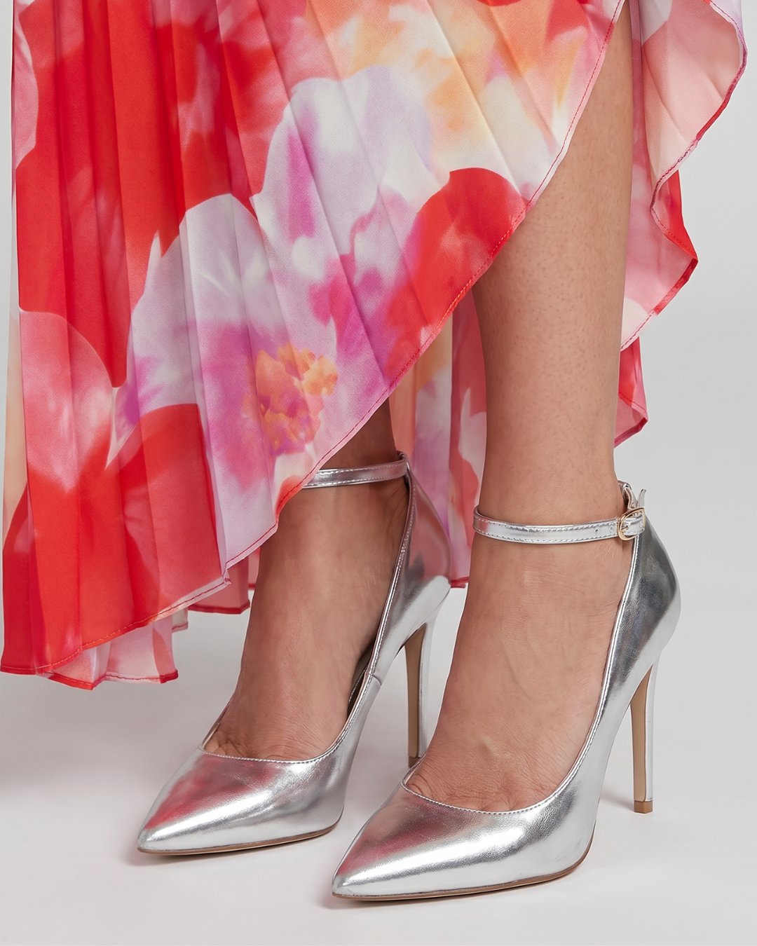 Marielle | Zapatos de Tacón Metalizados de Punta Fina con Tira de Tobillo