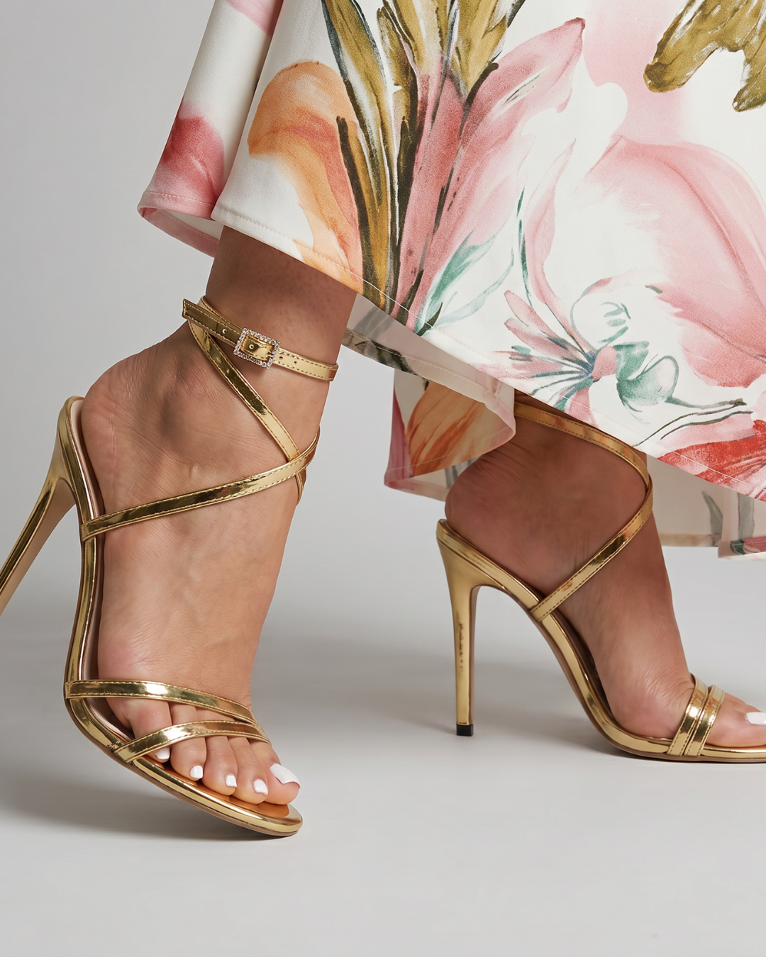 Isolde | Sandalias Stiletto Metalizadas con Tiras Envolventes