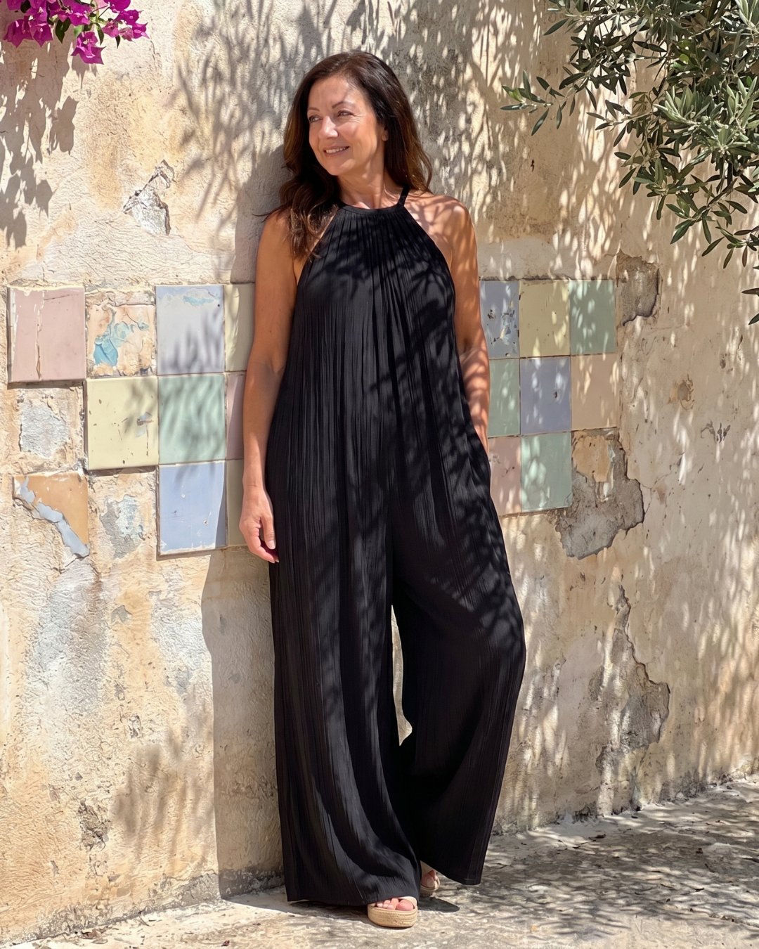 Sylvara | Mono Holgado Plisado de Pierna Ancha con Cuello Halter