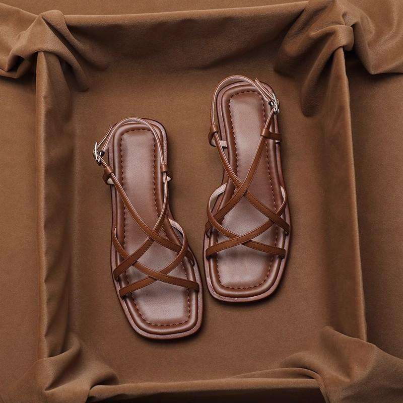 Sandalias Vittoria de tiras en cuero italiano