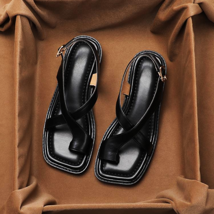 Sandalias cruzadas en cuero italiano