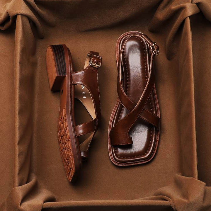 Sandalias cruzadas en cuero italiano