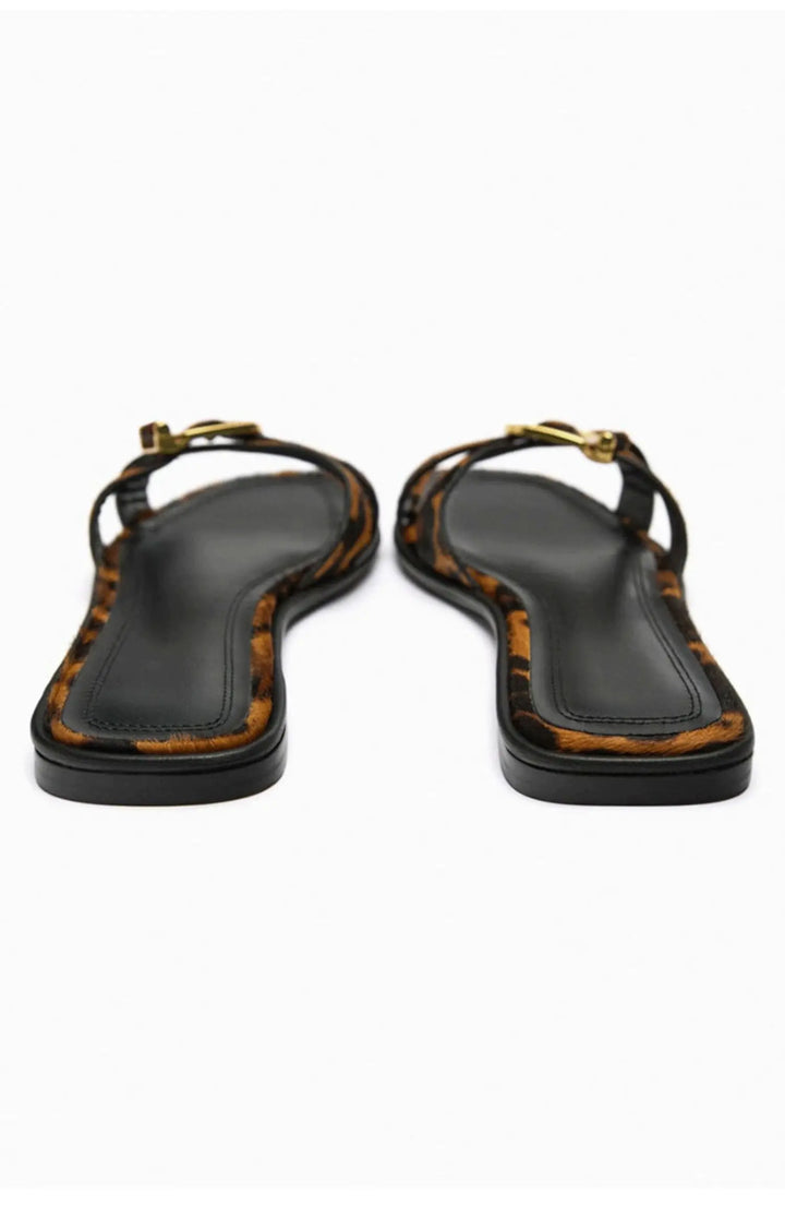 Sandalias de tiras recortadas en cuero italiano