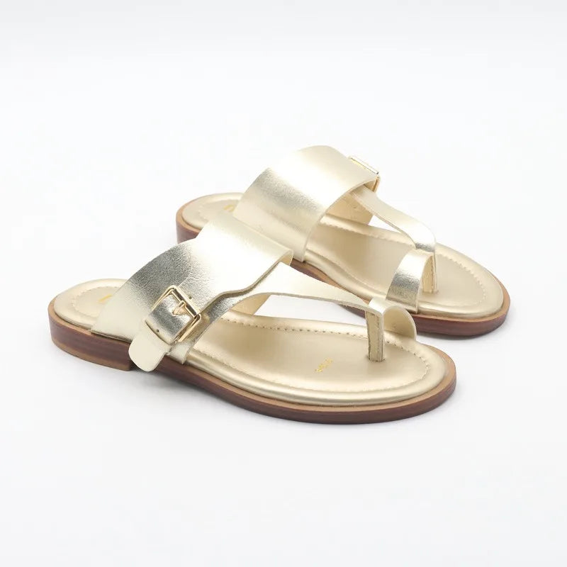 Sandalias Nice de cuero con hebilla