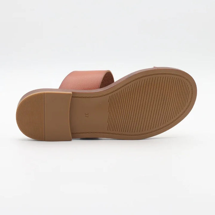 Sandalias Nice de cuero con hebilla