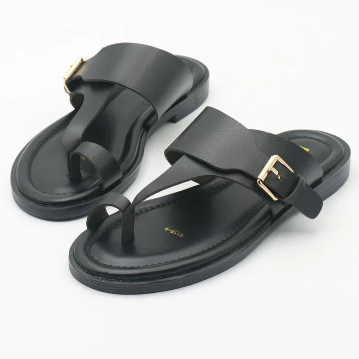 Sandalias Nice de cuero con hebilla
