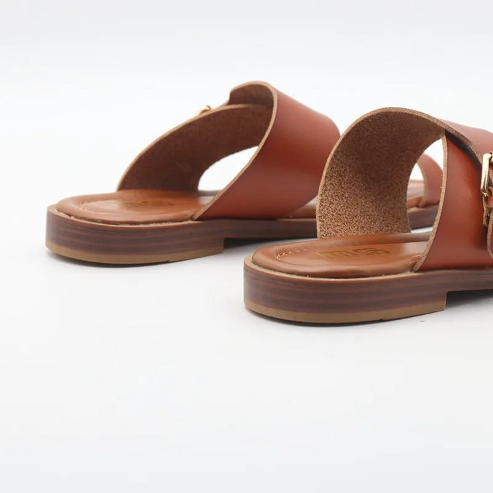Sandalias Nice de cuero con hebilla