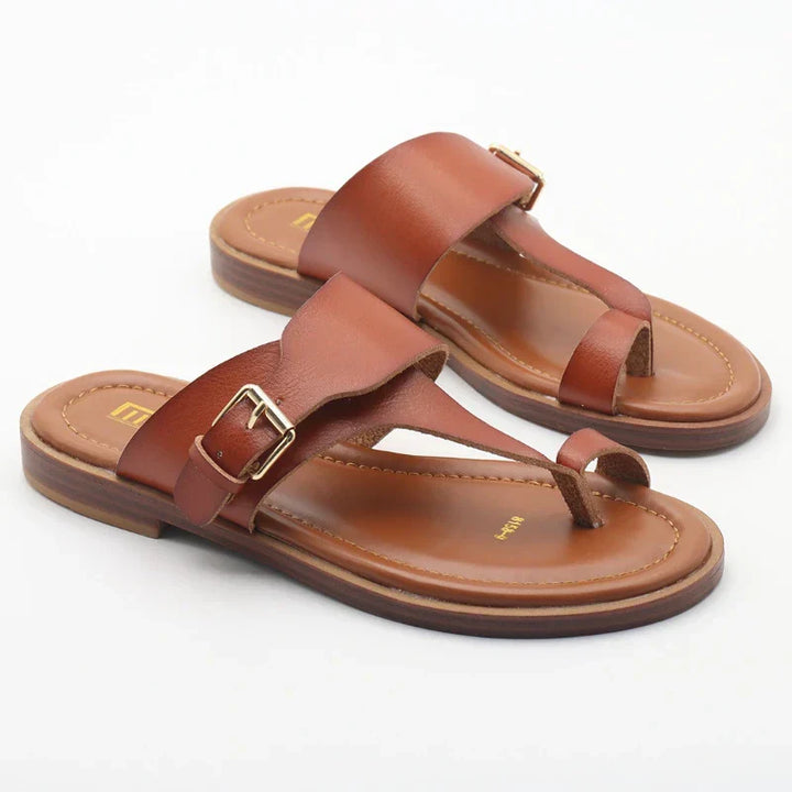 Sandalias Nice de cuero con hebilla