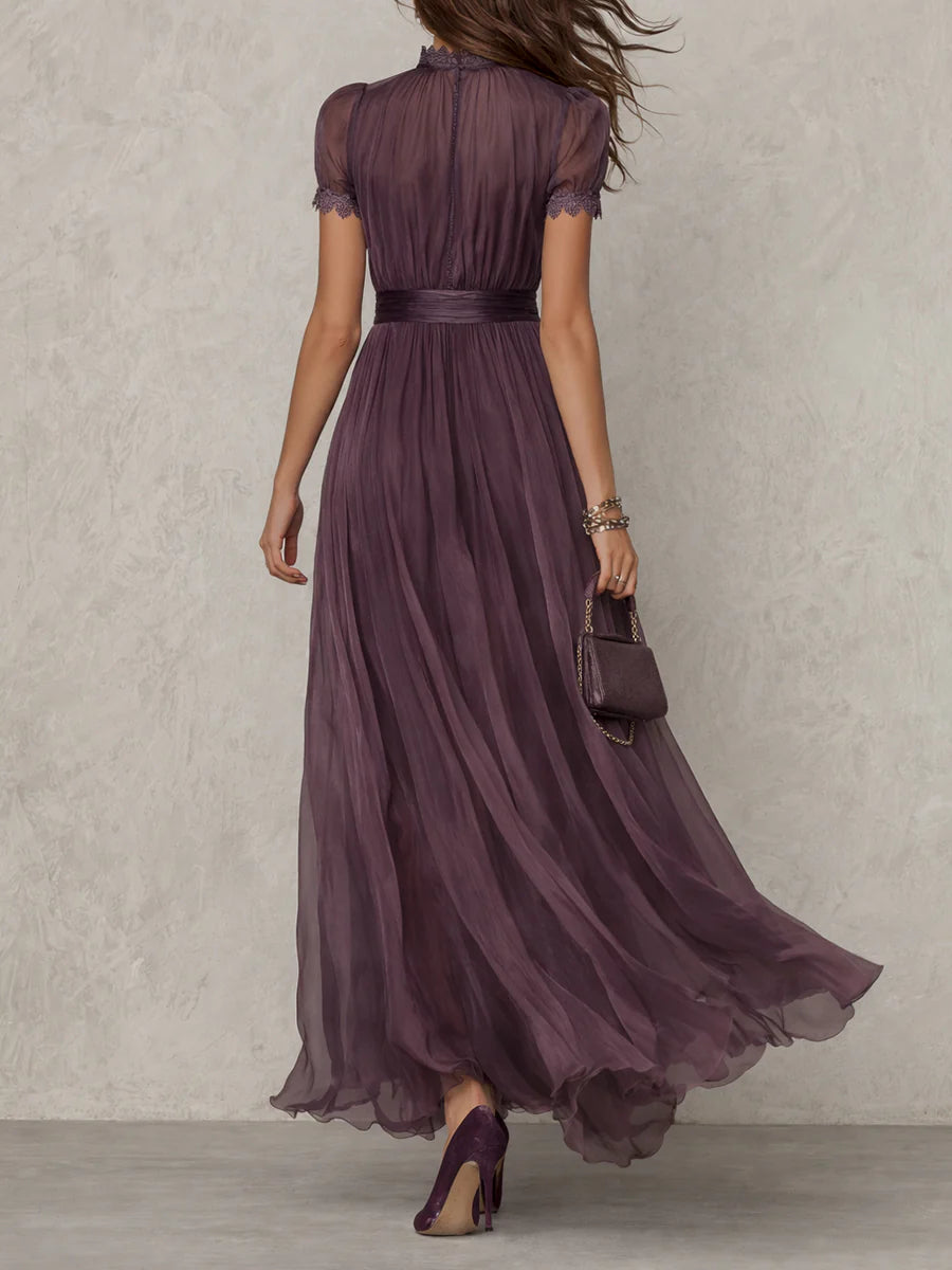 Flavia - Vestido largo morado con escote en lágrima y borde de encaje de chiffon
